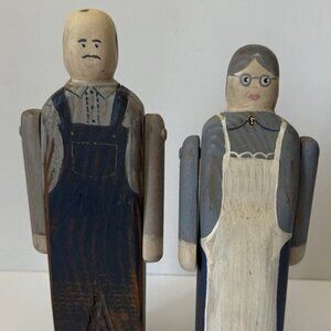 VTG WOLF CREEK Folk Art Primitive Americana Wood Carved Farmer Couple Figures